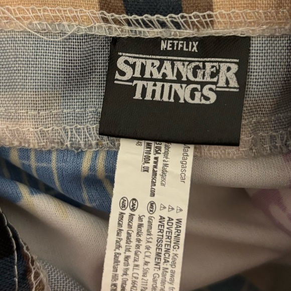 Kids Official Stranger Things Eleven Costume Season 4 Halloween Fancy Dress - Picture 4 of 4